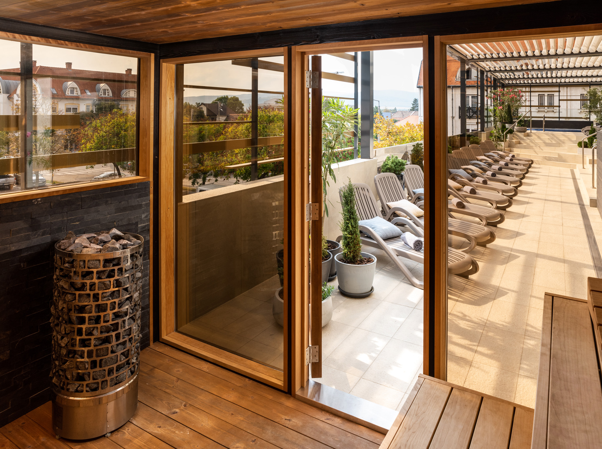 Saunen und Kaltwasser-Tauchbecken